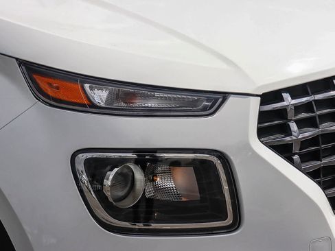 New 2026 Hyundai Venue SEL FWD image 4