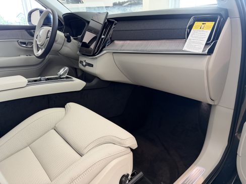New 2026 Volvo XC90 B6 Ultra AWD/4WD image 9