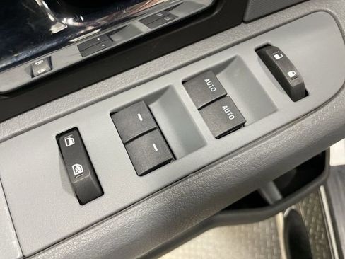 Used 2012 Ford F150 XLT image 13