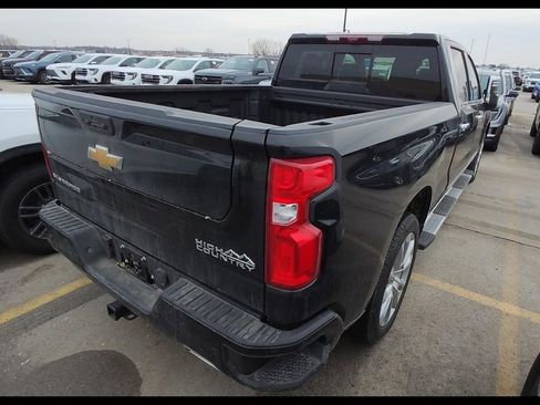 Used 2025 Chevrolet Silverado 1500 High Country w/ High Country Premium Package image 5