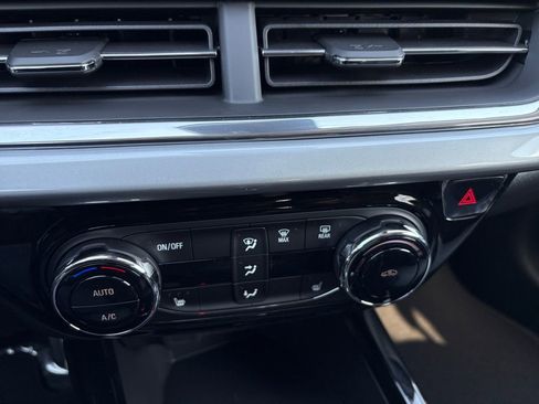 New 2026 Chevrolet Trax LT w/ Driver Confidence Package image 27