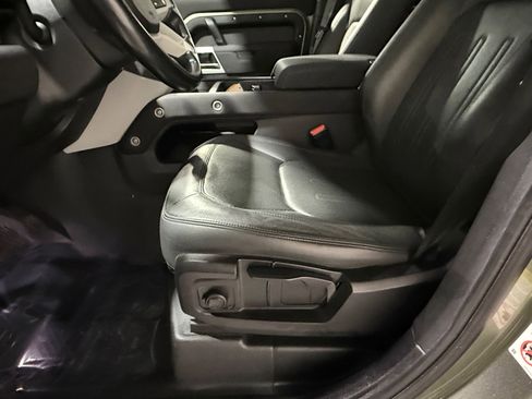Used 2022 Land Rover Defender 110 S image 24