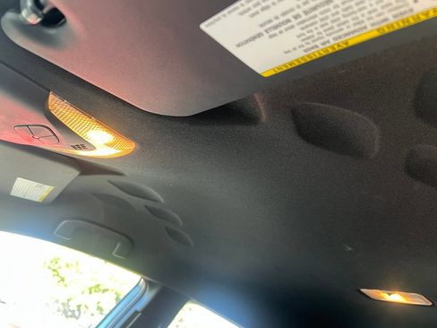 Used 2018 Toyota C-HR XLE FWD image 27