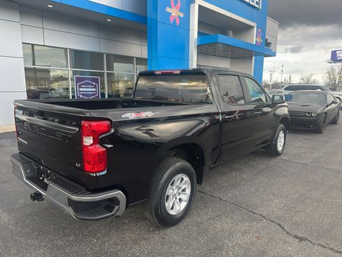 Used 2025 Chevrolet Silverado 1500 LT image 2