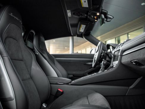 Used 2025 Porsche 718 Boxster Spyder RS image 37