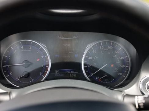 Used 2017 INFINITI Q50 Signature Edition w/ All Weather Package (L93) RWD image 31