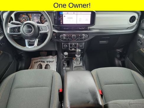 Used 2024 Jeep Wrangler Unlimited Sahara AWD/4WD image 8
