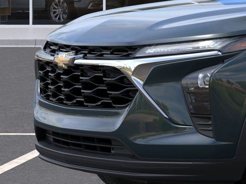 New 2026 Chevrolet Trax LS w/ LS Convenience Package FWD image 19