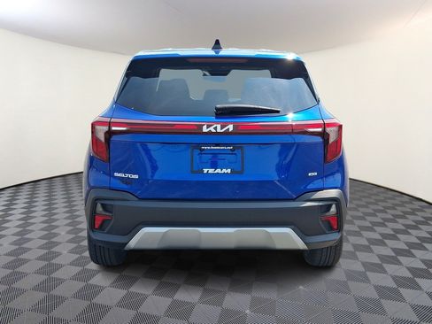 Used 2024 Kia Seltos LX AWD/4WD image 5