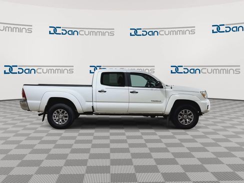 Used 2015 Toyota Tacoma 4x4 Double Cab w/ SR5 Package image 9