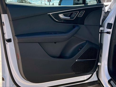 Used 2024 Audi Q7 3.0T Prestige image 22