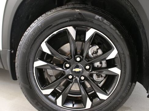 Used 2022 Chevrolet TrailBlazer LT AWD/4WD image 35