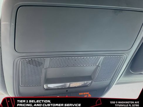 Used 2025 GMC Terrain Elevation AWD/4WD image 34