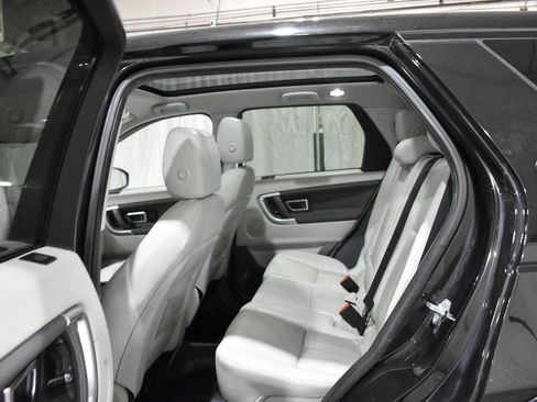 Used 2018 Land Rover Discovery Sport HSE AWD/4WD image 19