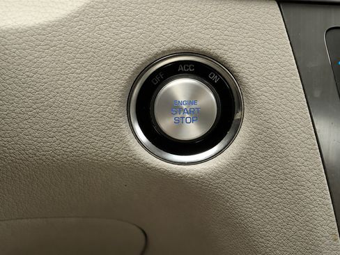 Used 2018 Genesis G80 3.8 RWD image 40