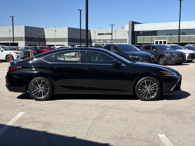 Certified 2023 Lexus ES 350 w/ Premium Package FWD image 4