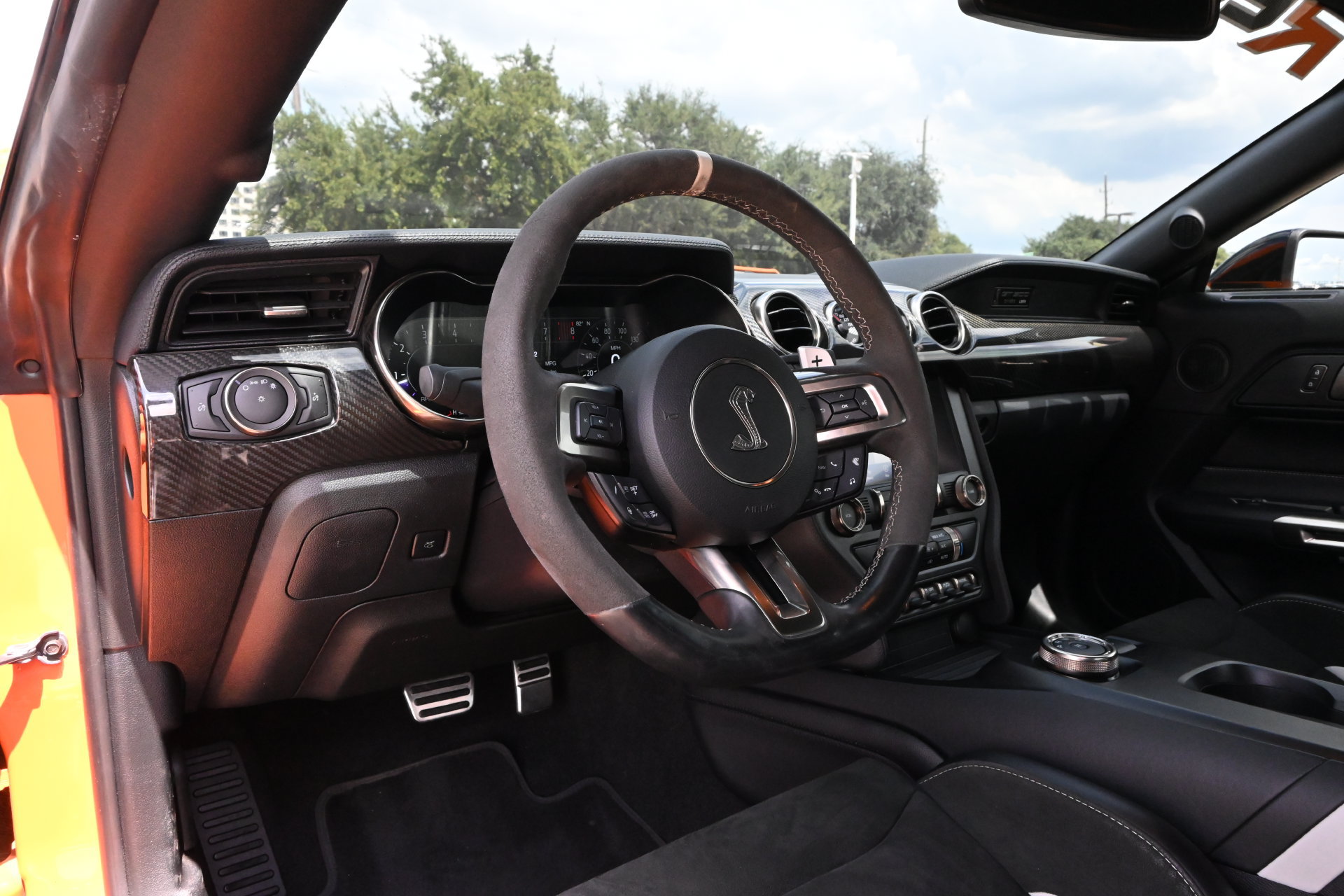 Used 2020 Ford Mustang Shelby GT500 w/ Carbon Fiber Track Pack RWD image 18