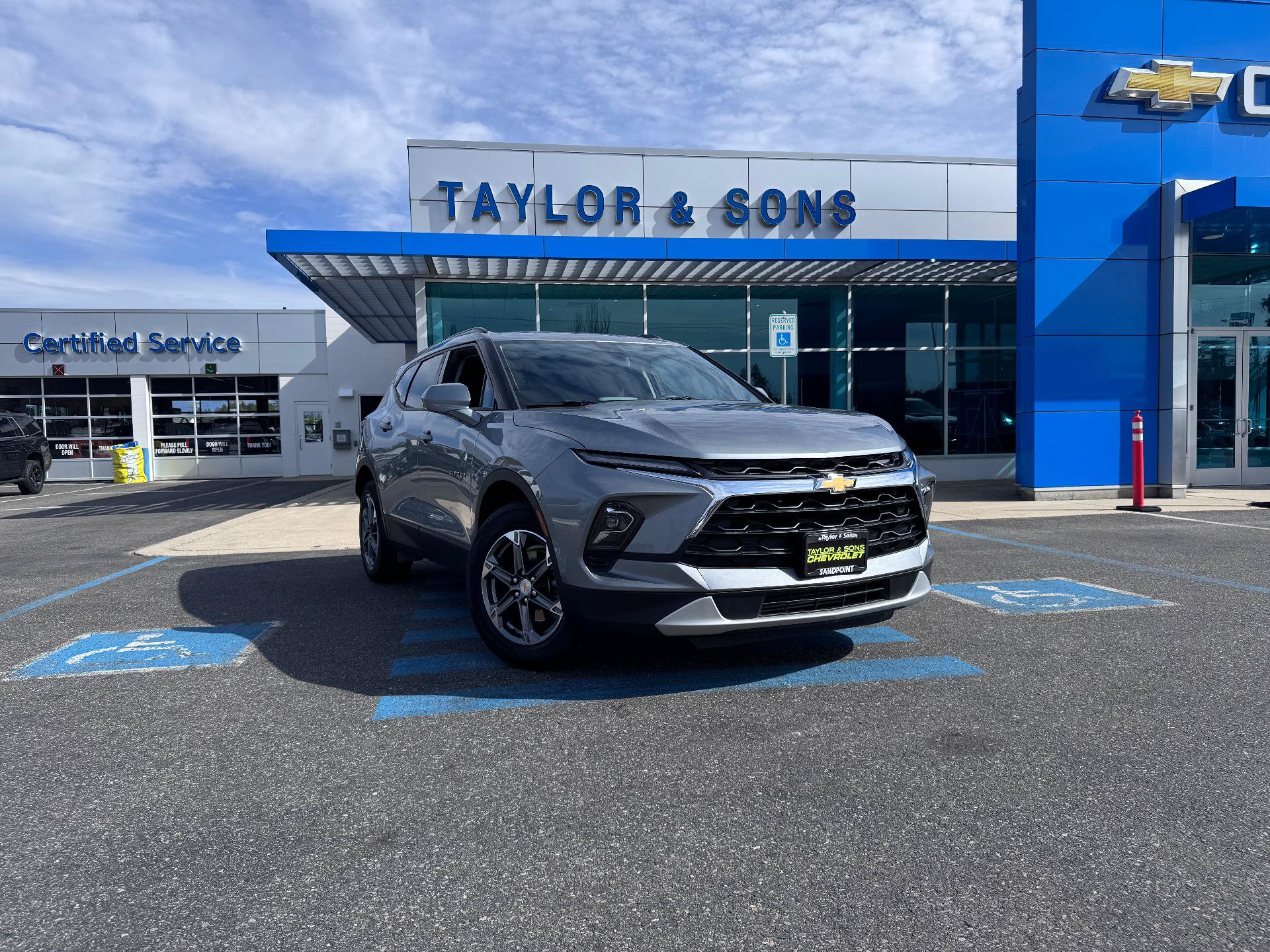 Used 2025 Chevrolet Blazer LT w/ Convenience Package AWD/4WD image 1