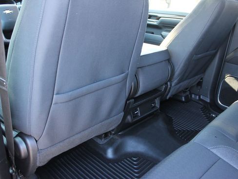 Used 2024 Chevrolet Silverado 2500 LT image 48