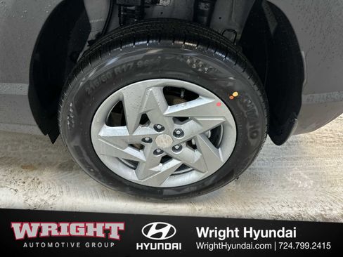 New 2026 Hyundai Kona SE image 8