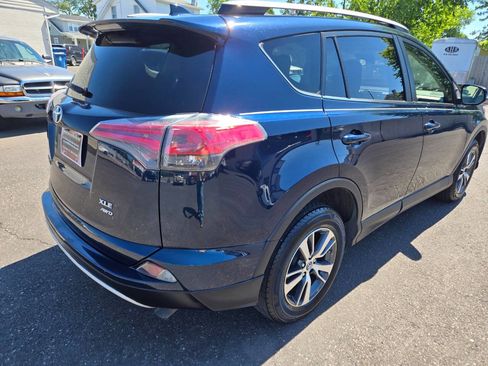 Used 2017 Toyota RAV4 XLE AWD/4WD image 6