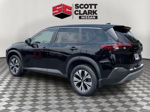 Used 2023 Nissan Rogue SV FWD image 4