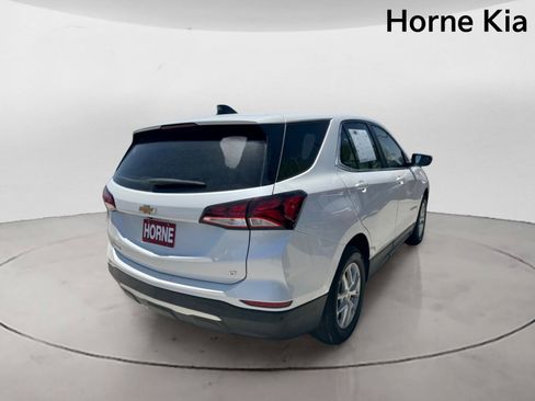 Used 2024 Chevrolet Equinox LT FWD image 4