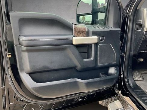 Used 2018 Ford F250 Lariat w/ Lariat Value Package image 17