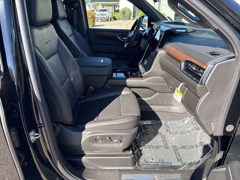 New 2026 GMC Yukon XL Denali image 17