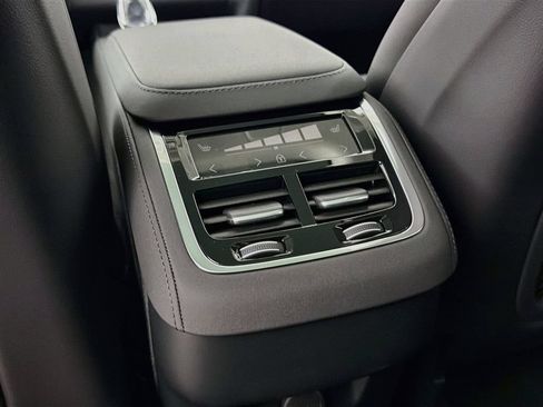 New 2026 Volvo XC90 B6 Plus w/ Protection Package Premier AWD/4WD image 27