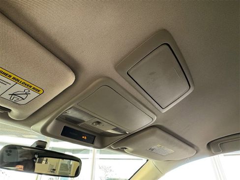 Used 2020 Mitsubishi Outlander ES image 30