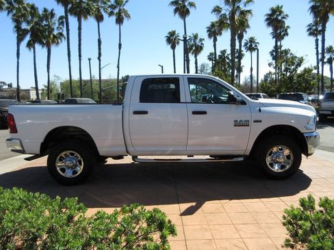 Used 2015 RAM 2500 Tradesman w/ Chrome Appearance Group image 5
