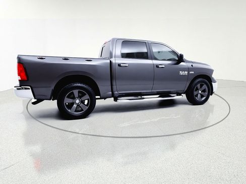 Used 2017 RAM 1500 Classic SLT AWD/4WD image 13