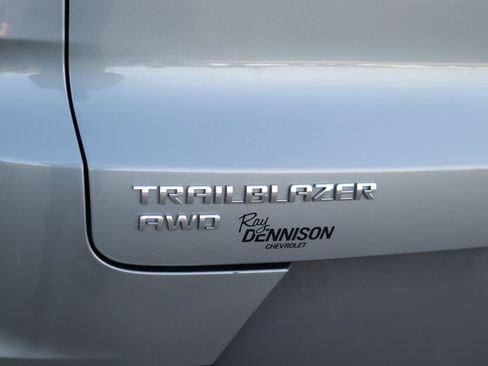 Used 2025 Chevrolet TrailBlazer LT AWD/4WD image 30
