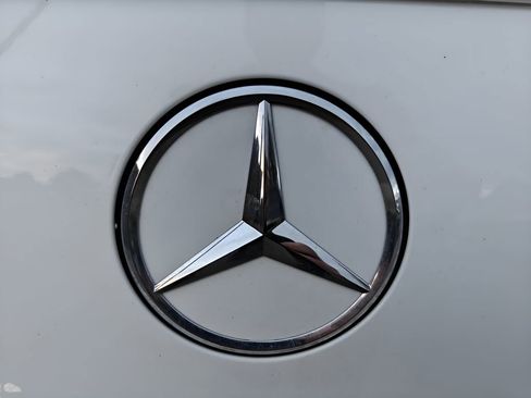 Used 2022 Mercedes-Benz GLC 300 4MATIC Coupe image 25