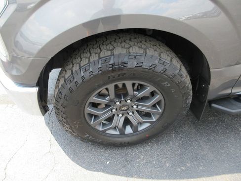 Used 2015 Ford F150 XLT w/ Equipment Group 302A Luxury RWD image 13