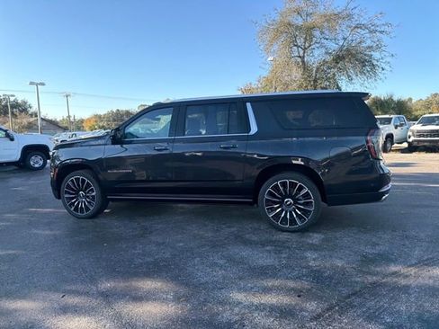 New 2026 Chevrolet Suburban High Country image 6