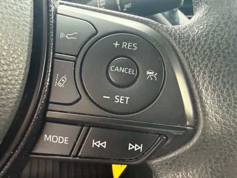 Used 2020 Toyota Corolla LE FWD image 20