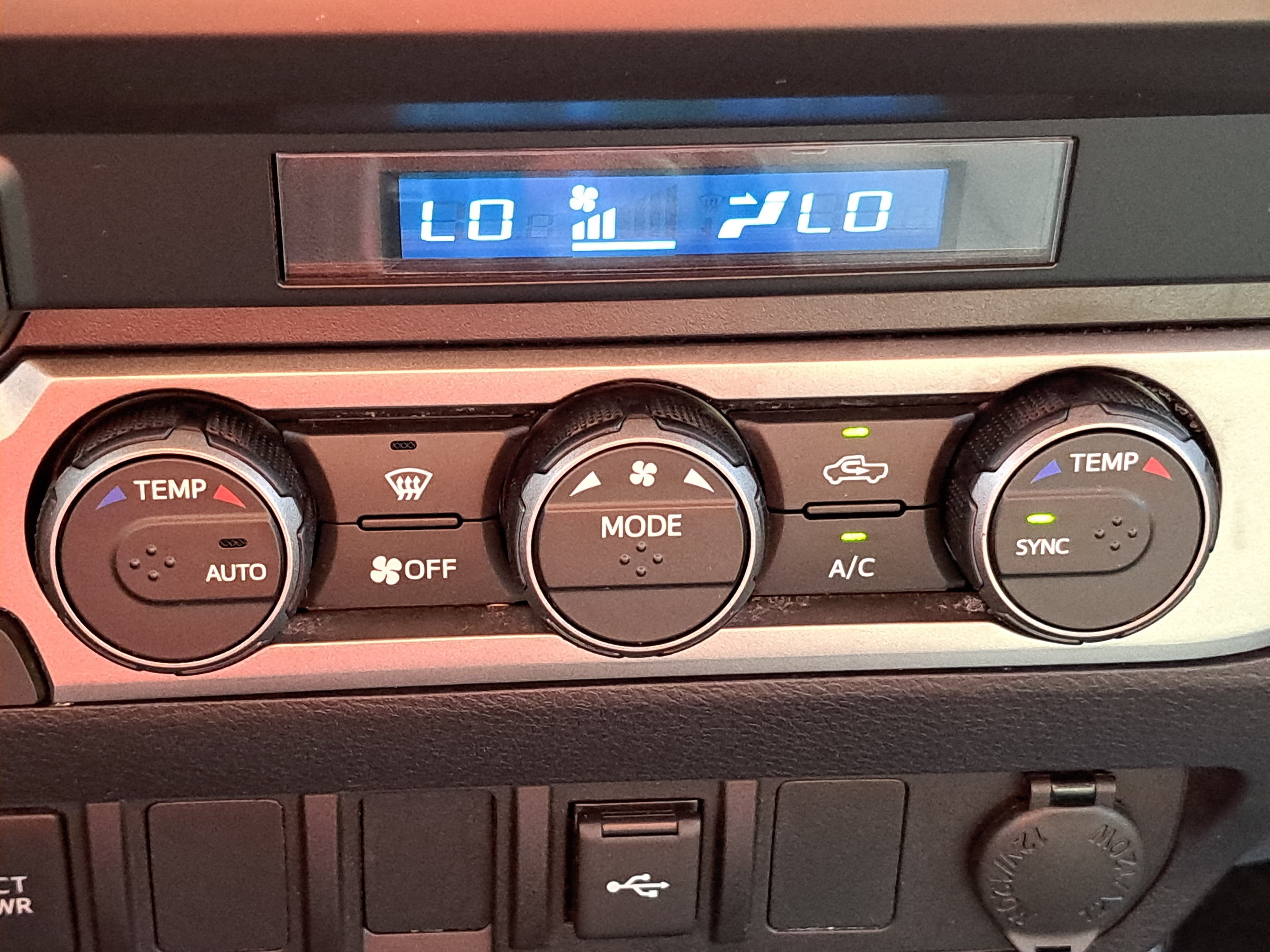 Used 2022 Toyota Tacoma SR AWD/4WD image 22