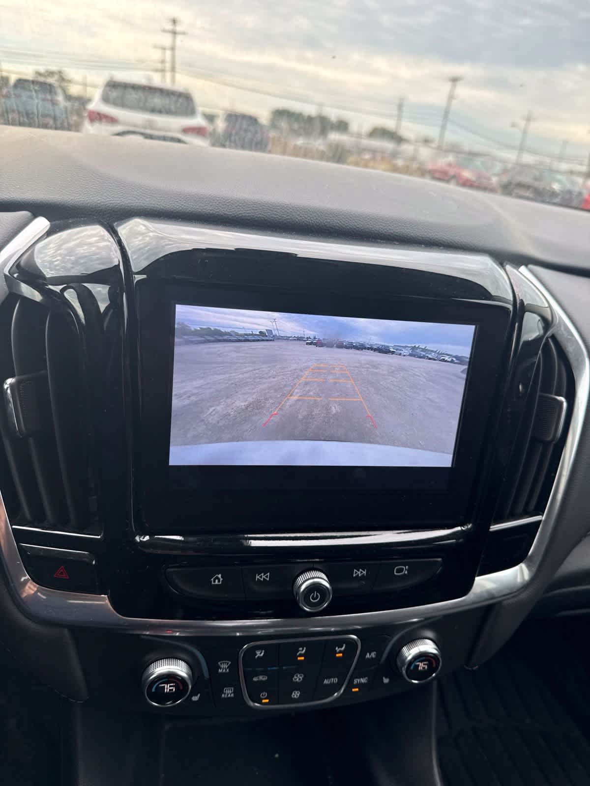 Used 2021 Chevrolet Traverse LT AWD/4WD image 20