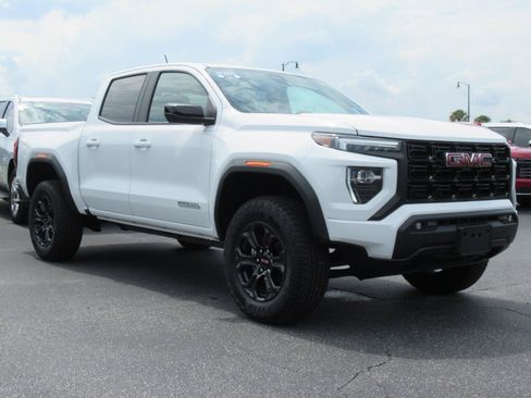 Certified 2025 GMC Canyon Elevation w/ Convenience Package RWD image 3