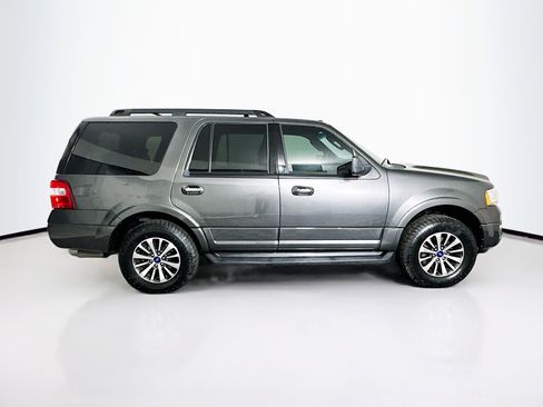 Used 2017 Ford Expedition XLT image 10