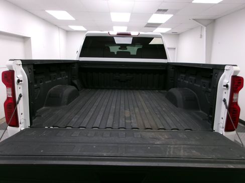 Used 2025 Chevrolet Silverado 2500 LT AWD/4WD image 12