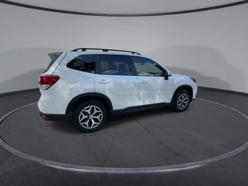 Certified 2024 Subaru Forester Premium AWD/4WD image 8