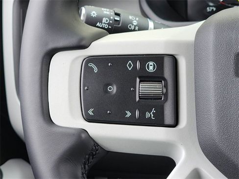New 2024 Land Rover Defender 110 S image 27
