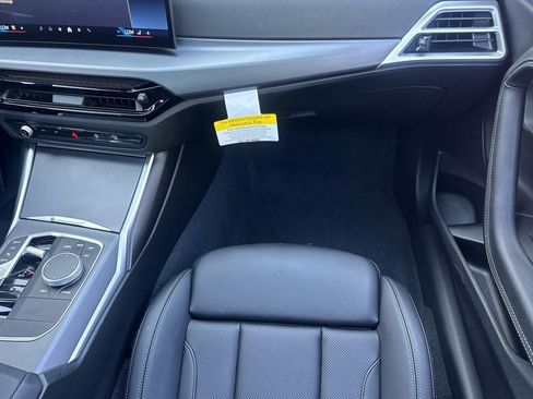 Used 2025 BMW 230i Coupe w/ Premium Package RWD image 28