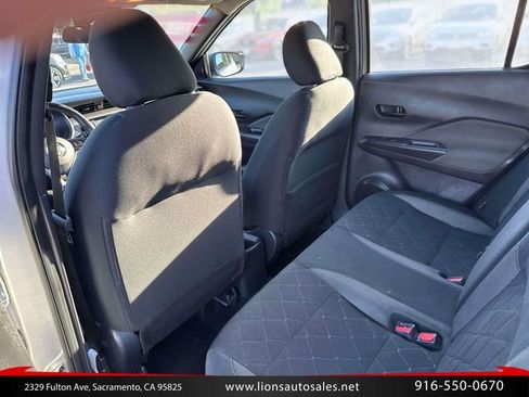 Used 2020 Nissan Kicks S FWD image 14