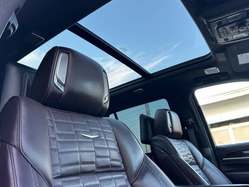 Certified 2023 Cadillac Escalade V AWD/4WD image 22