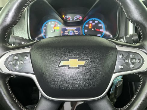 Used 2020 Chevrolet Colorado LT w/ Safety Package image 8