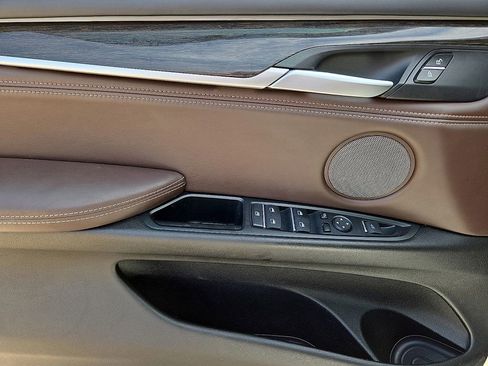 Used 2018 BMW X5 xDrive50i image 19